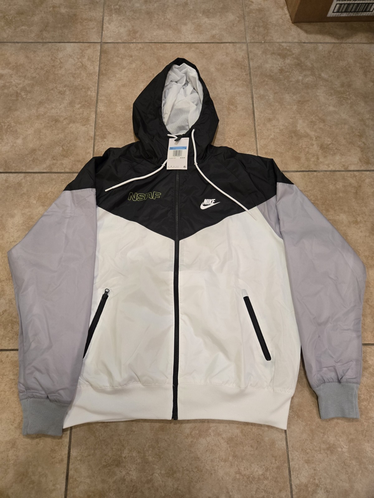 Nike Sportswear Windrunner Jacket Sail /Black  DA0001-136 Windbreaker Mens Sz M