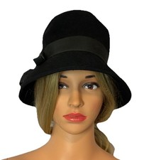 Vintage Ritz Black Wool Felt Cloche Hat 1920s Style Ribbon Bow Sz 23