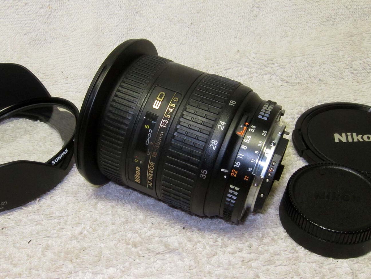 Nikon AF Nikkor 18-35mm f/3.5-4.5 D ED IF Lens w/ HOOD, UV Nikon AF Nikkor 18-35mm f/3.5-4.5 D ED IF Lens w/ HOOD, UV