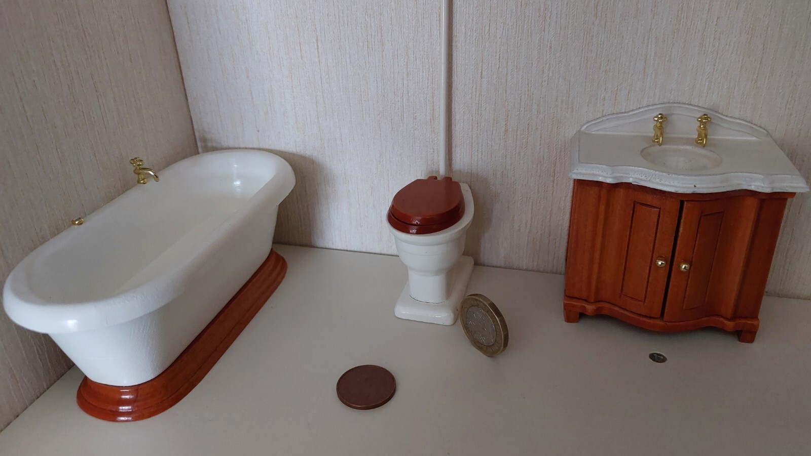 Dolls House Bathroom Set, Toilet, Bath, Sink Unit eBay
