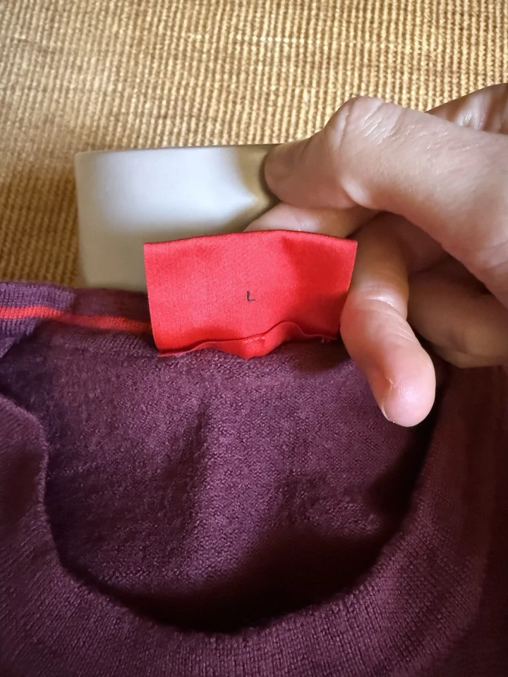 Pull homme HUGO BOSS 100% laine – Taille L – Bordeaux – Coupe élégante - Photo 4/4