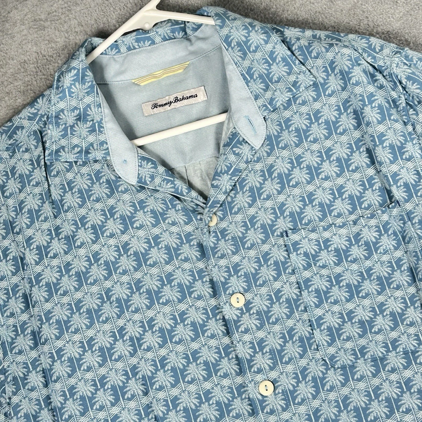 Tommy Bahama Shirt Button Up Blue Palms Away Size Mens Medium Viscose