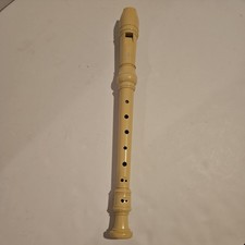 Yamaha YRS-24B Soprano Resin Ivory Recorder with Baroque Fingering