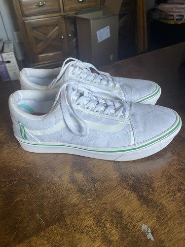 Vans, VANS Crayola x Vans ComfyCush Old Skool Low Top Lace-Up White/Green Women’s 8