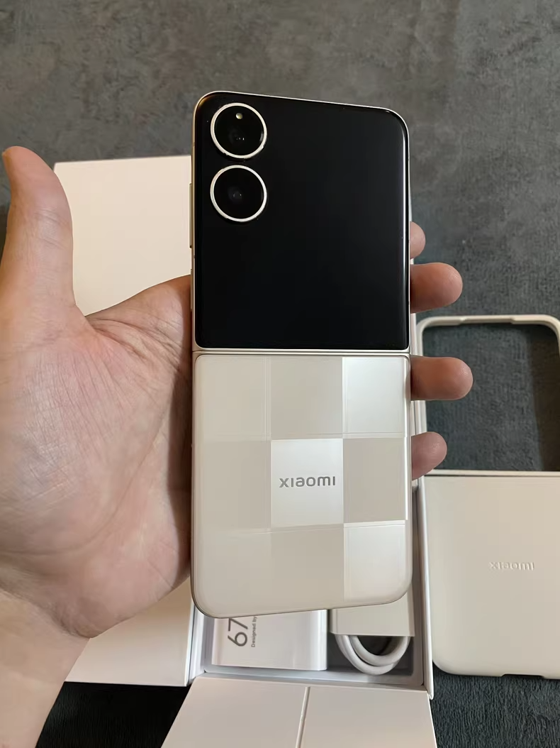 Xiaomi Mix Flip 2 Foldable 256/512GB 1TB 6.86