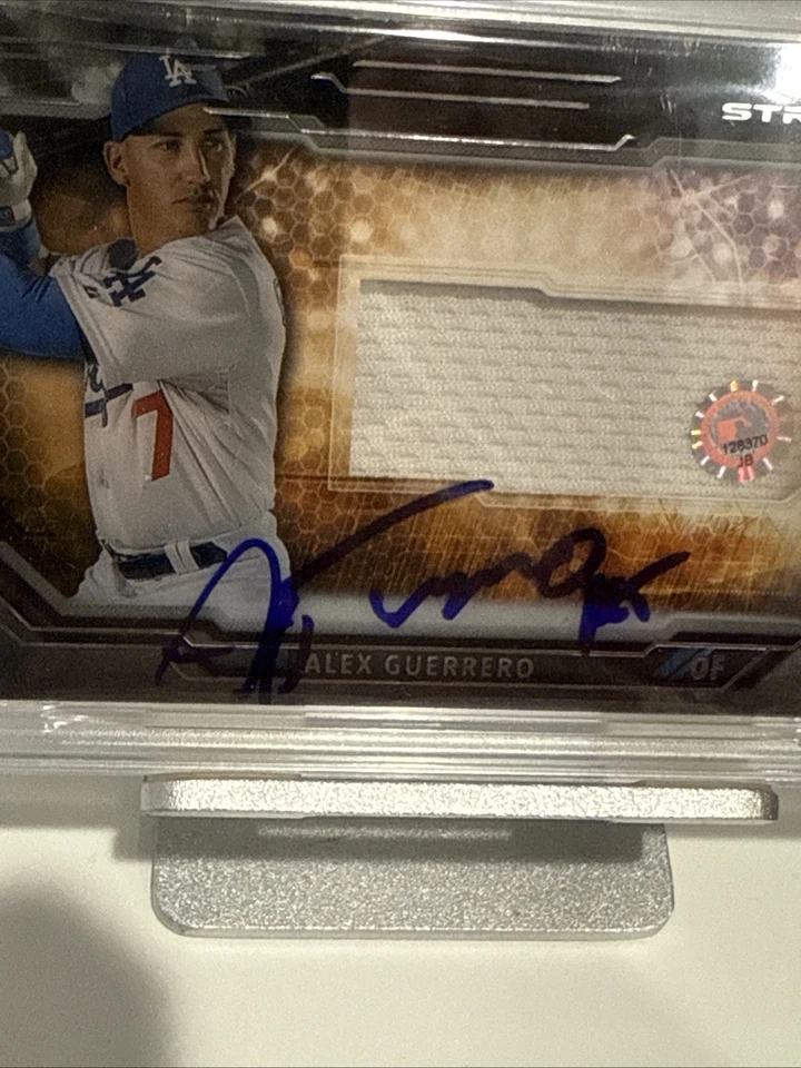 2015 Topps Strata Alex Guerrero Auto Relic Dodgers PSA - Image 2 of 4