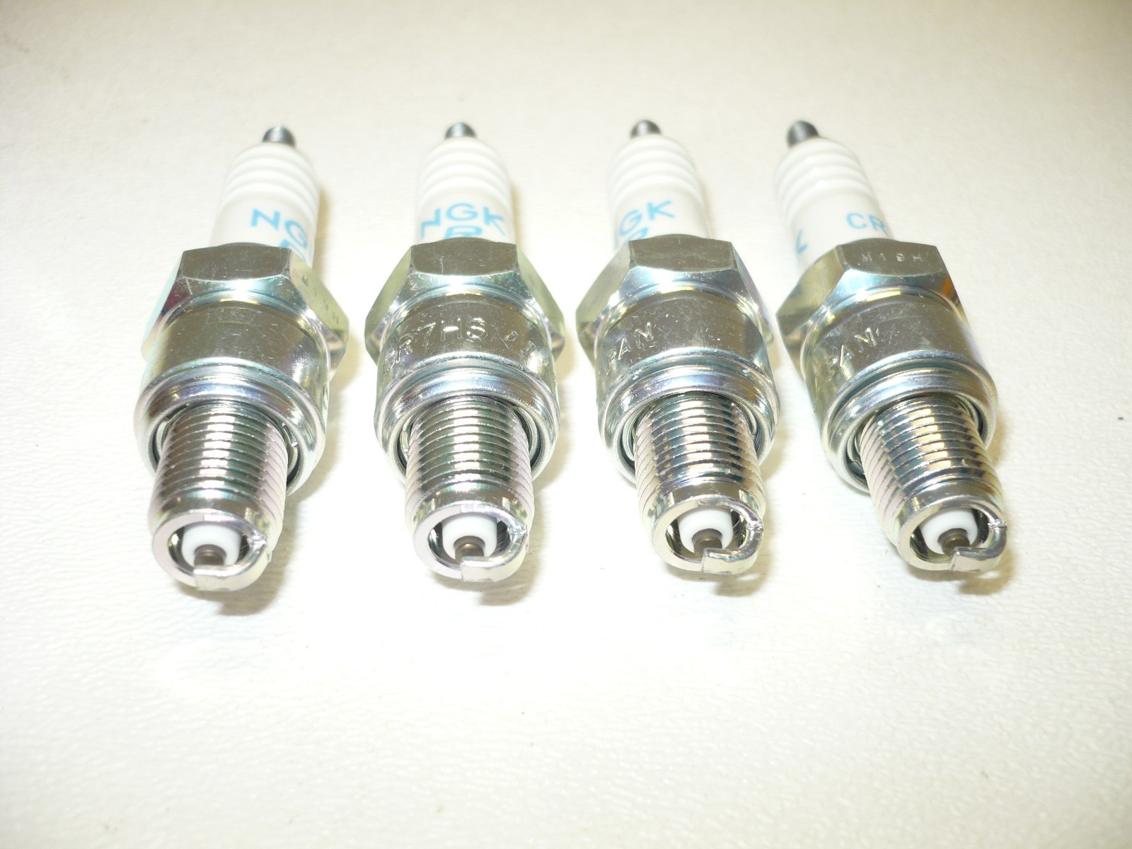 NGK Spark Plug Set of 4 CR7HS #7223