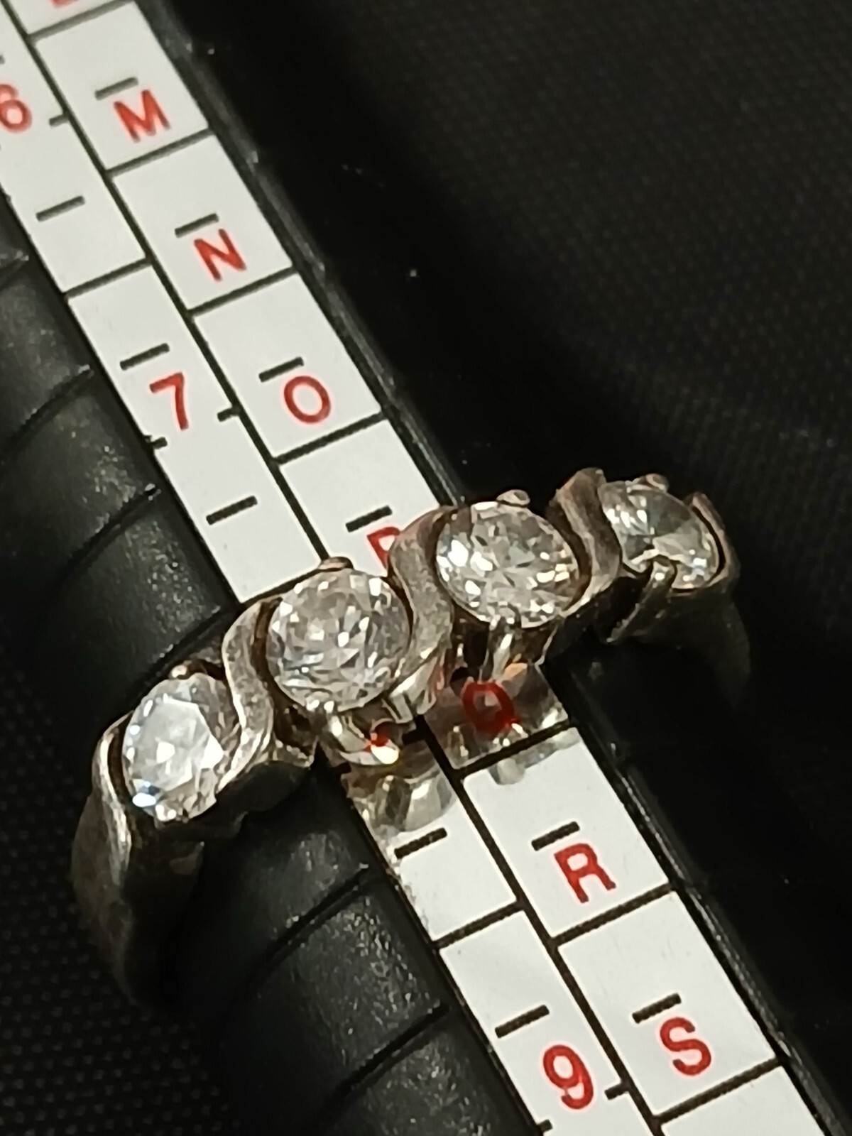 SETA 925 Solid Silver Ring With 4 Unkown Bright G… - image 1