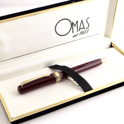Stylo OMAS 555/F – Résine Bordeaux Et Plaqué Or 18 Carats, Occasion De Prestige