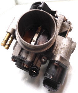 OPEL TIGRA / A / 1,4 90PS / DROSSELKLAPPE (B6263)