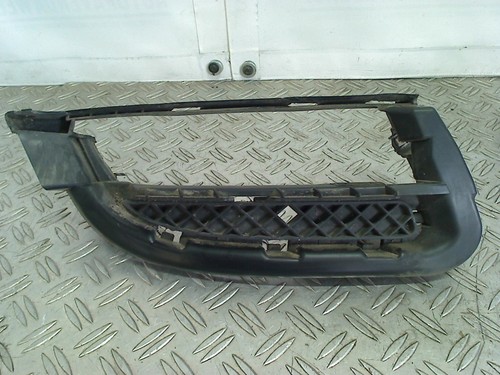 ZIERLEISTE STOßSTANGE RECHTS VORNE BMW 1 serie (E87/87N) 2010 51117178712