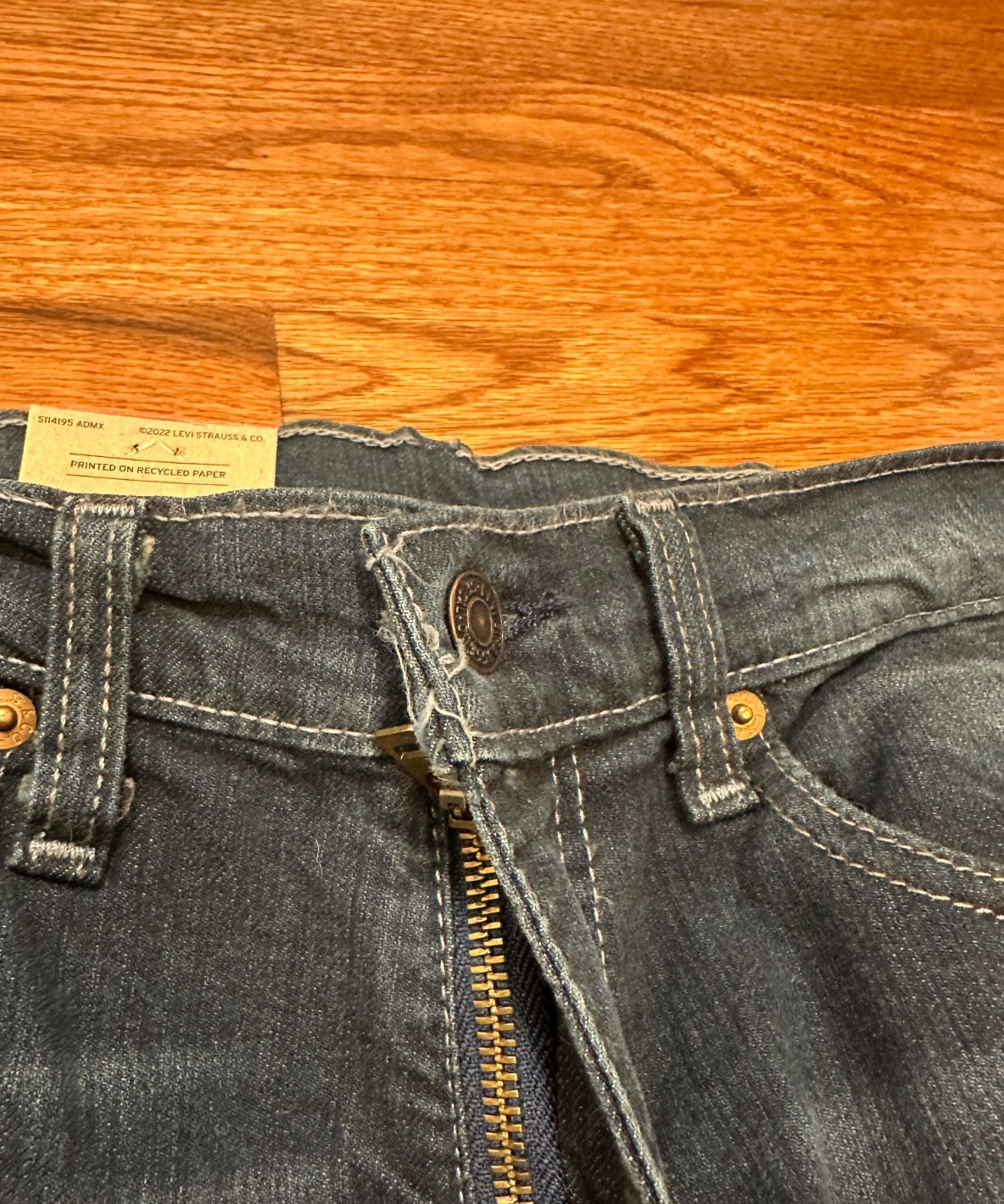 New Levi's 559 Relaxed Straight Stretch Denim Jeans Fits Mens 29x31 Blue Fade thumbnail 3