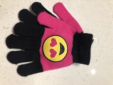 NWT Girls' Emoji Heart Eyes Gloves Pink  Black One Size