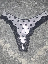 VS Lace Trim Mesh Thong NEW SIZE Medium 2 Toned Bows