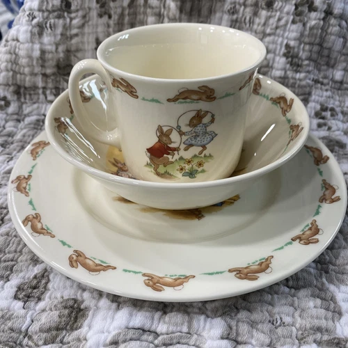 Bunnykins Royal Doulton Vintage 3 Piece Child's Dish Set *Read