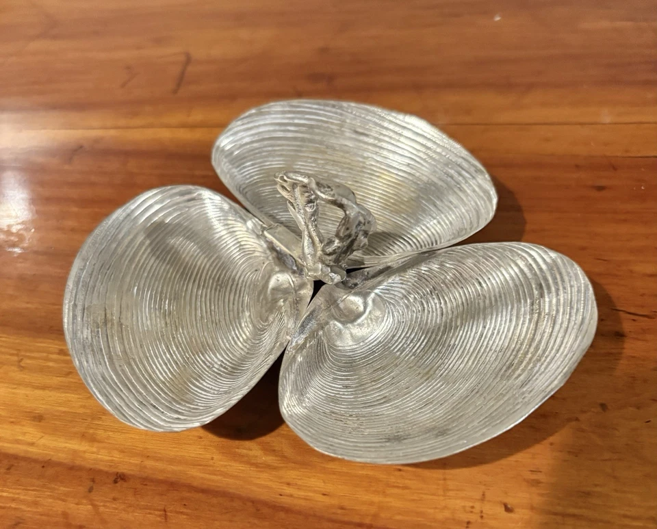 Vintage Sterling Silver Triple Clam Shell Serving Dish by Wallace - Image 4 of 4