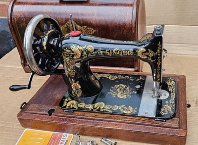 Antike Singer VS3 Nähmaschine mit osmanischen Nelken Aufklebern mit Koffer