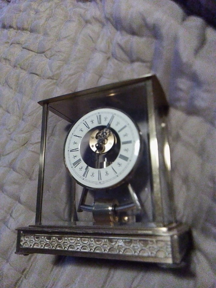 Picture 4 of 24