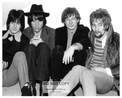 THE JEFF BECK GROUP ENGLISH ROCK BAND ROD STEWART  8X10 PUBLICITY PHOTO (AA-874)