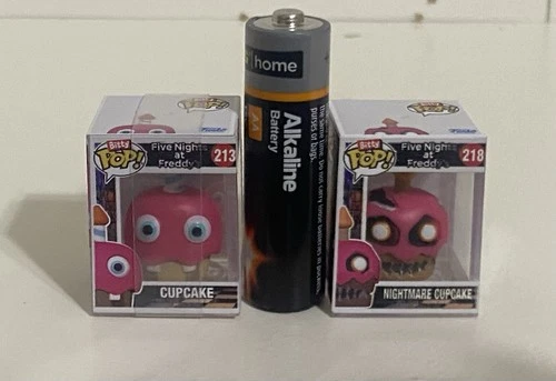 ⭐️⭐️Funko Bitty Pop Nightmare Cupcake 218 1” Chase 213 Five Nights at Freddy's