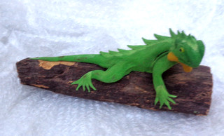 Iguana Dragon Lizard Sculpture Hand Crafted figurine hand Painted Driftwood