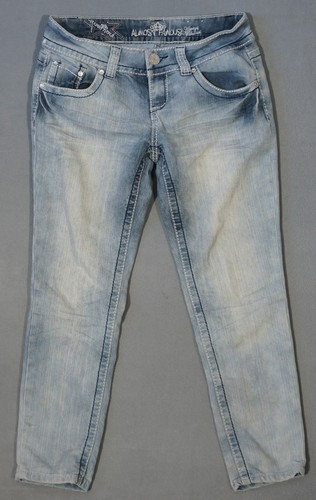 WC07462 NICE ***ALMOST FAMOUS*** ALWAYS FABULOUS SLIM FIT WOMENS BLUE JEANS sz9