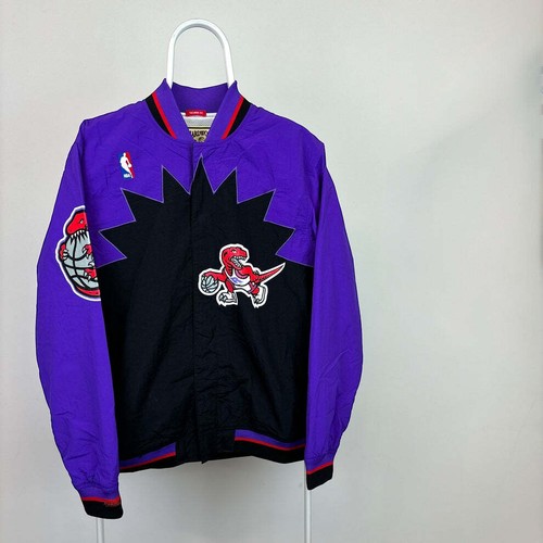 Veste d'échauffement authentique NBA Mitchell & Ness Raptors 1995-96 violet S M neuve avec étiquette - Photo 2/6