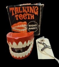 Vintage Fishlove & Co Wind-Up Talking Teeth with original box USA