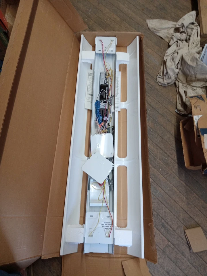 LITHONIA LIGHTING AFP 2 54T5HO 277 GEB10PS90 EL14 EMERGENCY FIXTURE. NEW - Image 3 of 4