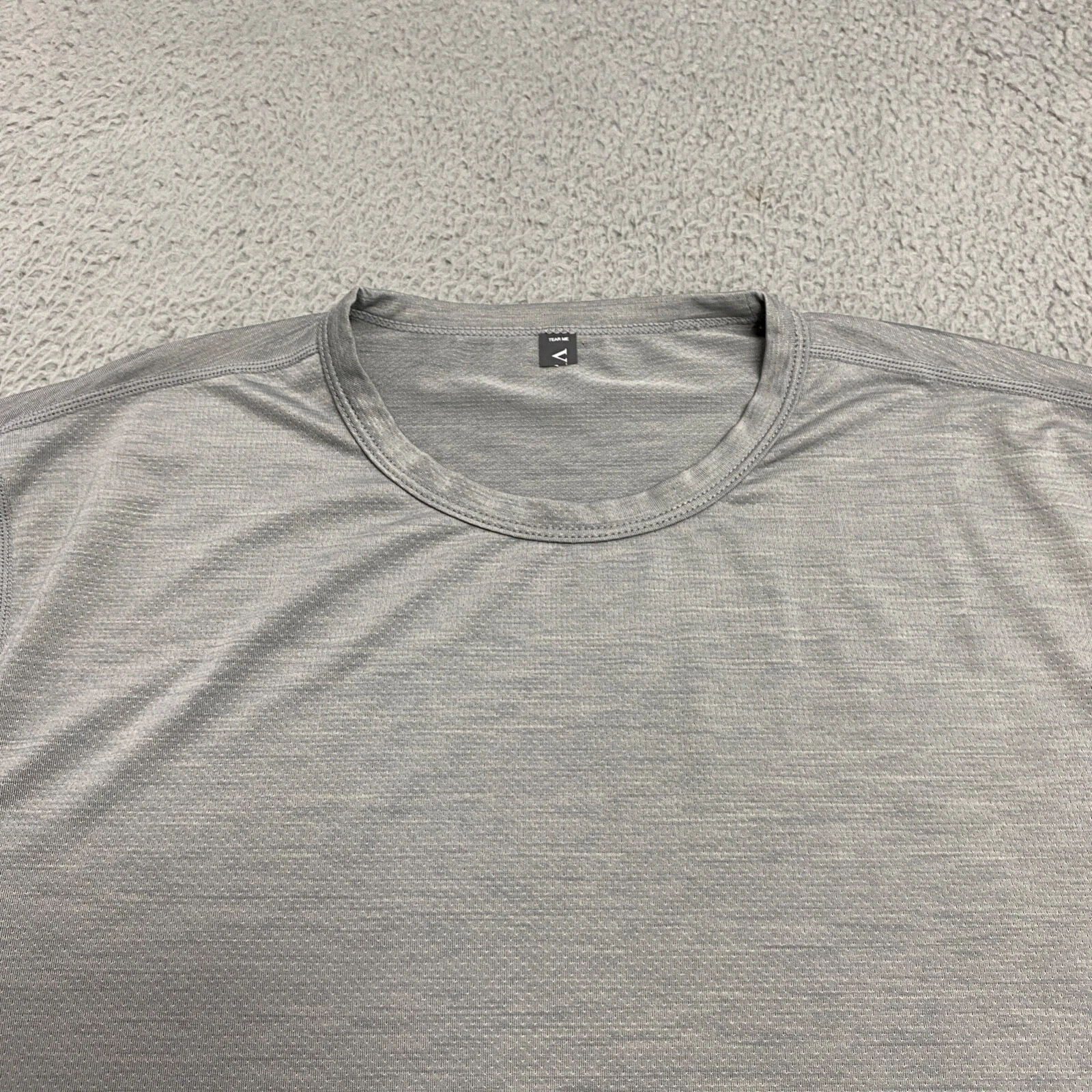 vuori zephyr performance casual crew neck shirt