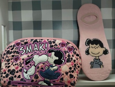 RARE! Vera Bradley Peanuts Love You Lots Snoopy & Lucy Clamshell Cosmetic Socks