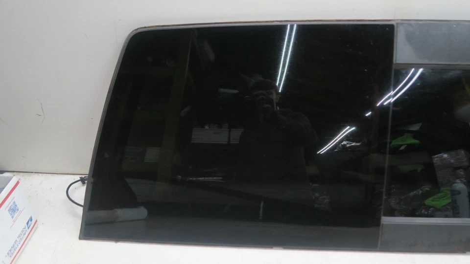 Ram 1500 2014-2018 OEM parabrisas trasero eléctrico con motor Foto 3 de 4