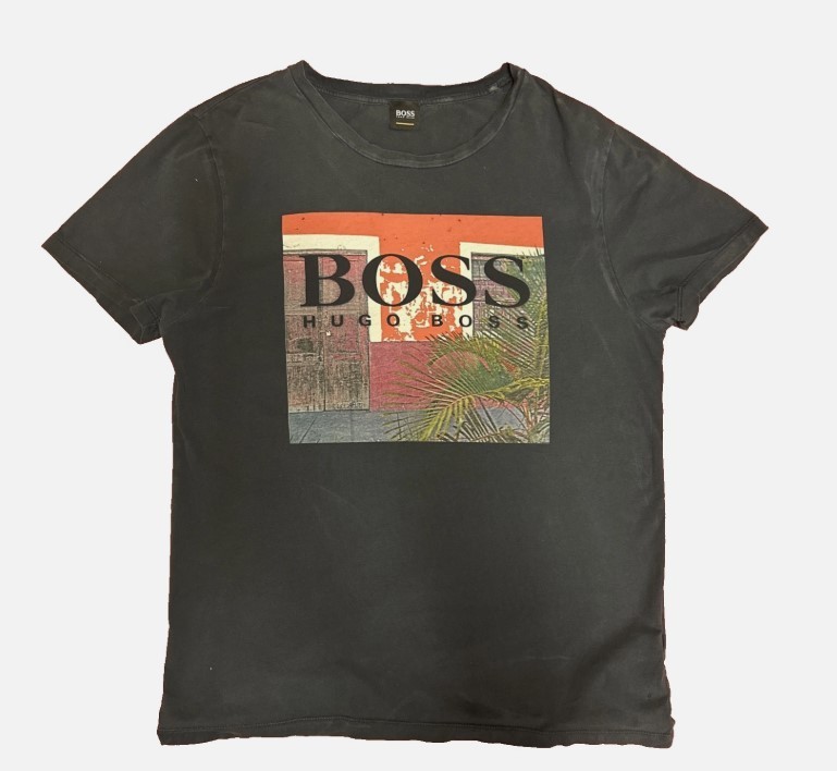 Hugo Boss T-Shirt Mens Medium vintage print design Boss Logo print short sleeve