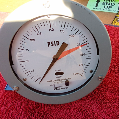 #ad W. H. BARTON 6 in Differential Pressure Gauge 0 300 PSID 1 2 in Back Mount $144.25