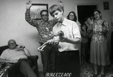 APPALACHIAN/1980's Eastern KY, MODERN DAY YOUNG SNAKE HANDLER/4X6 B&W Photo Rpt.