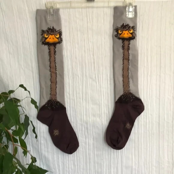 OSTRICH head & neck pattern on front & back knee high knit stretchy knee socks