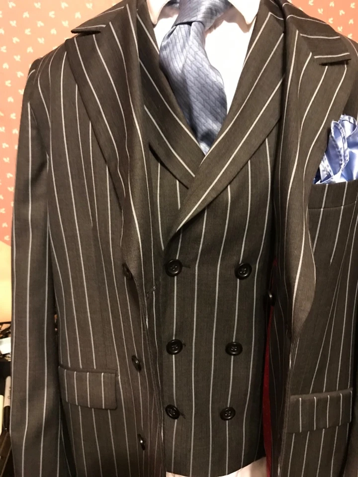 Chaqueta y chaleco de doble botonadura 3 piezas hecho en Italia 42 38X32 gris rayas Tiglio Foto 3 de 4