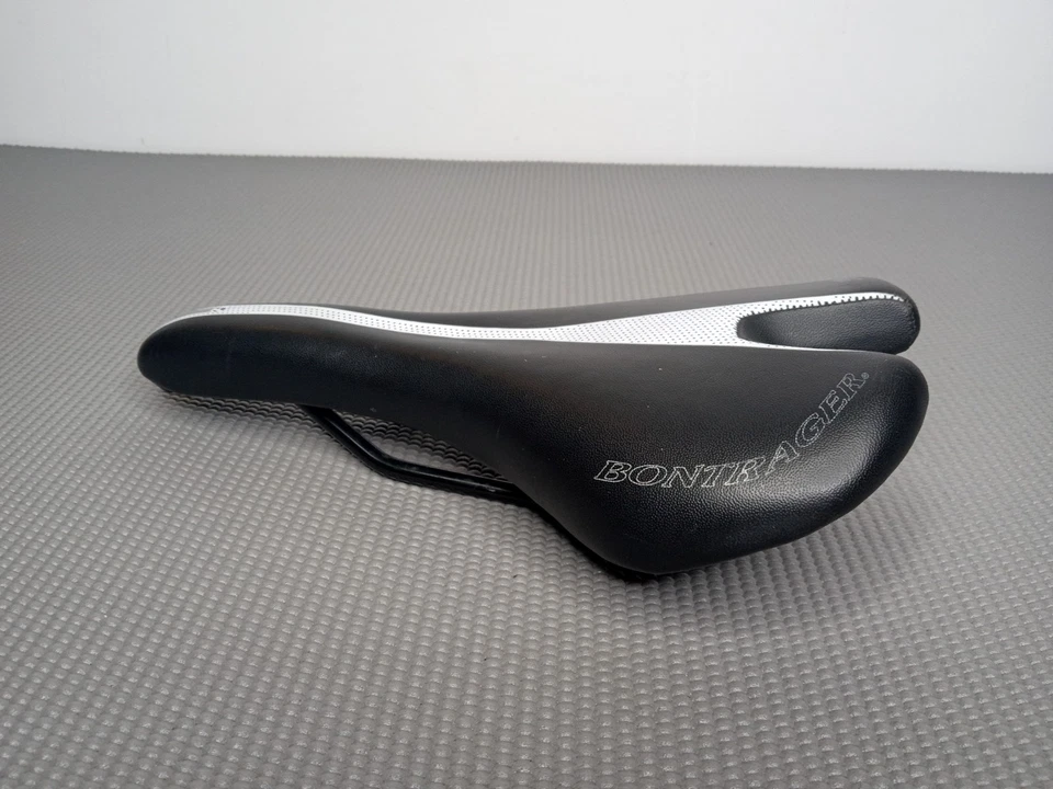 Sillín de asiento de bicicleta Bontrager Affinity 1 302785 negro/blanco Foto 2 de 4