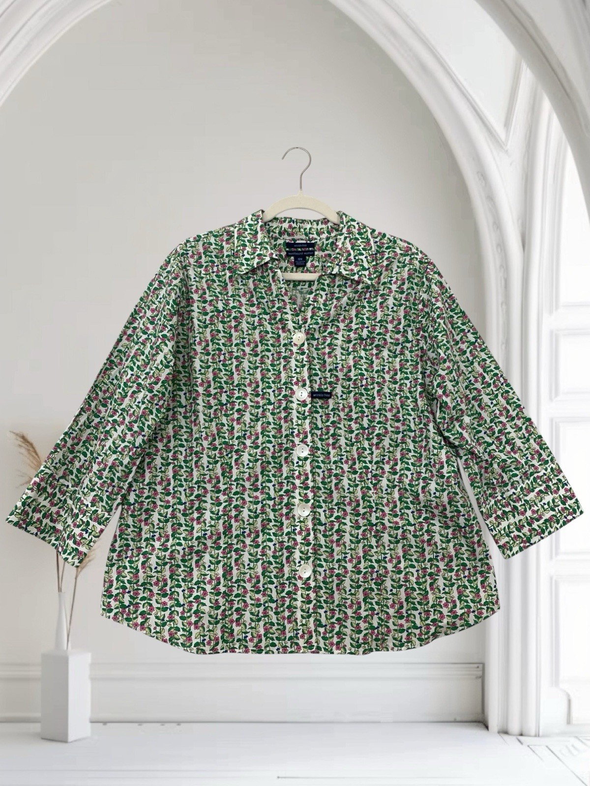 Westbound Wrinkle Free Floral Top Women’s Size 16W Button Down Feminine Chic