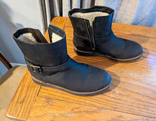 Ugg Brown Leather Shearling Lined Ankle Bootie Side Zip Buckle US 8 EU 39