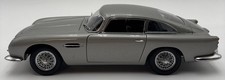 AutoArt 70211 1:18 Aston Martin DB5 in Silver EX