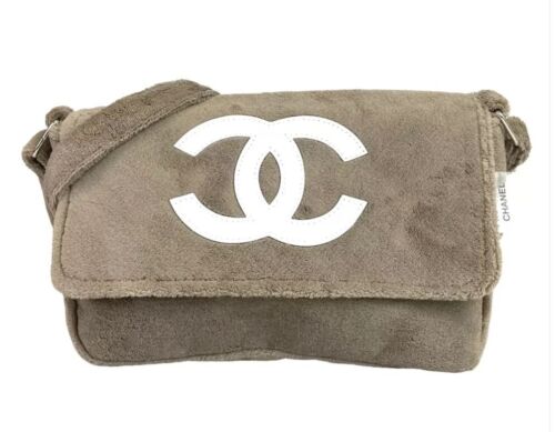 CHANEL VIP GIFT Precision Crossbody NWT