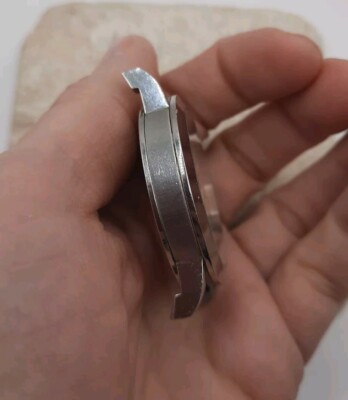 Burberry BU1379 Swiss Made Watch With Date Indicator Illuminated