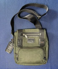 Tumi Alpha Bravo Barstow Crossbody Nylon Leather Olive/Black Flap Type Bag NICE!
