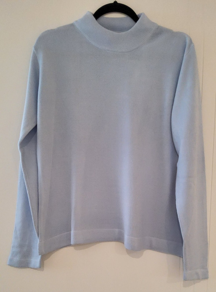 VINTAGE EXPRESSION LADIES LIGHT BLUE KNIT CREW NECK SWEATER SIZE L