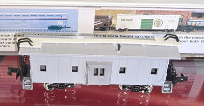 Con-Cor N Scale Bay Window Caboose Undecorated Grey Metal Wheels Rapido Couplers