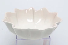 Le Creuset Ruffle Serving Bowl 3.8L – 13" – Meringue – NWT
