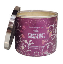 NEW Bath Body Works Strawberry Snowflakes 3-Wick Candle 25-45 burn hours