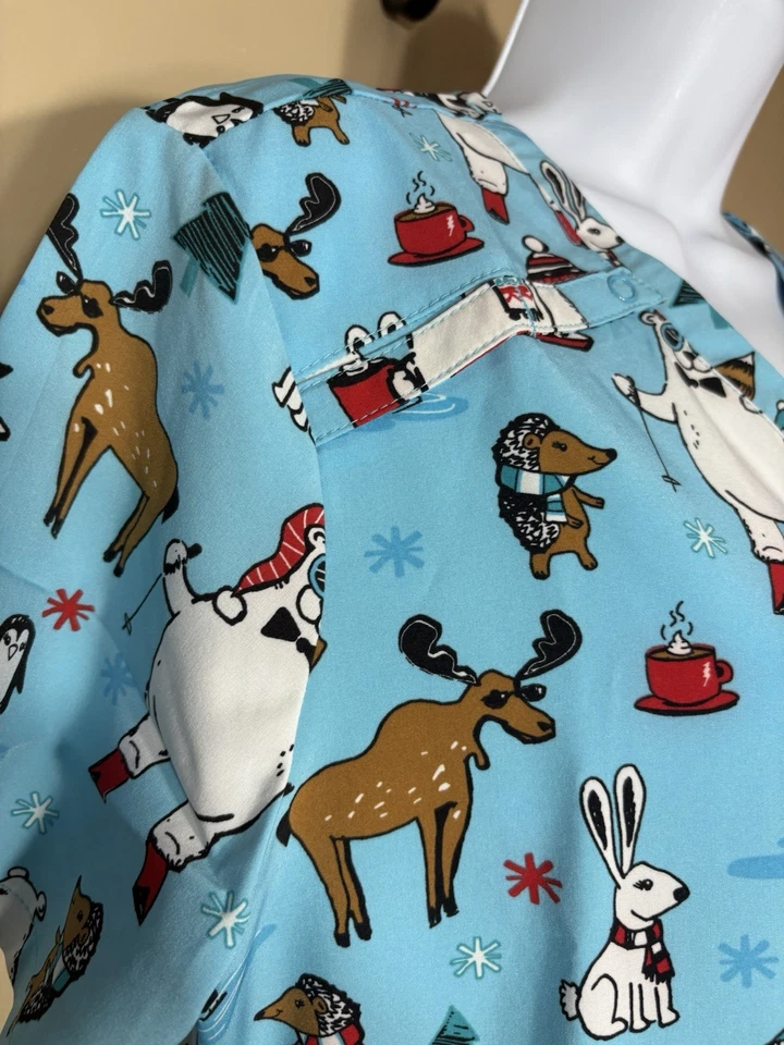 Dickies Women's Medical Scrub Top Sz M Be Cool Like Winter Animals  V- Neck NWT - Image 2 of 4