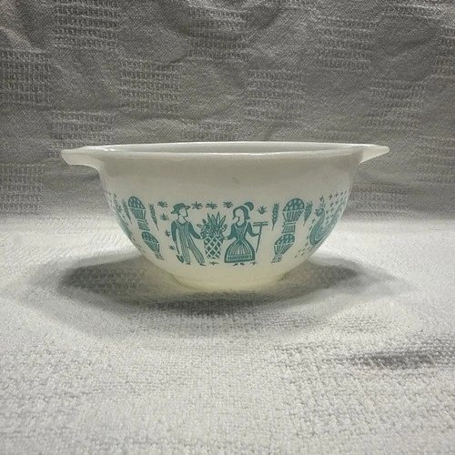 Pyrex Amish Butterprint 441 Cinderella Mixing Bowl 1 1/2 Pint Vintage Turquoise